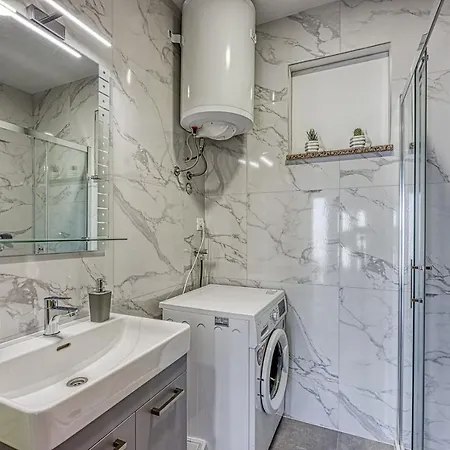 Porec-jug Apartament *